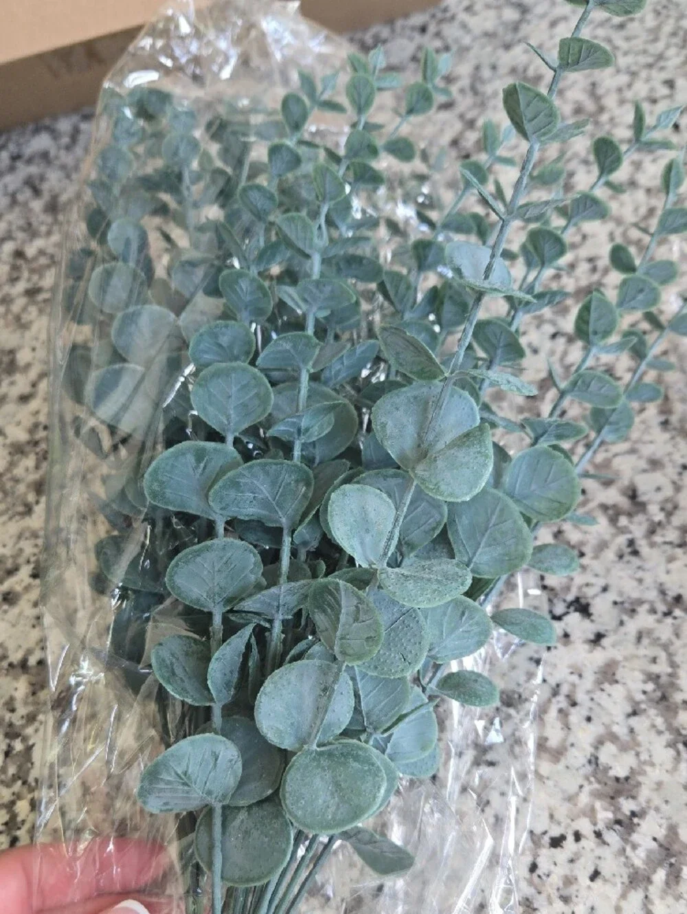 120Pcs Artificial Mixed Eucalyptus Stems Leaves Bulk, Faux Greenery Stems Branch